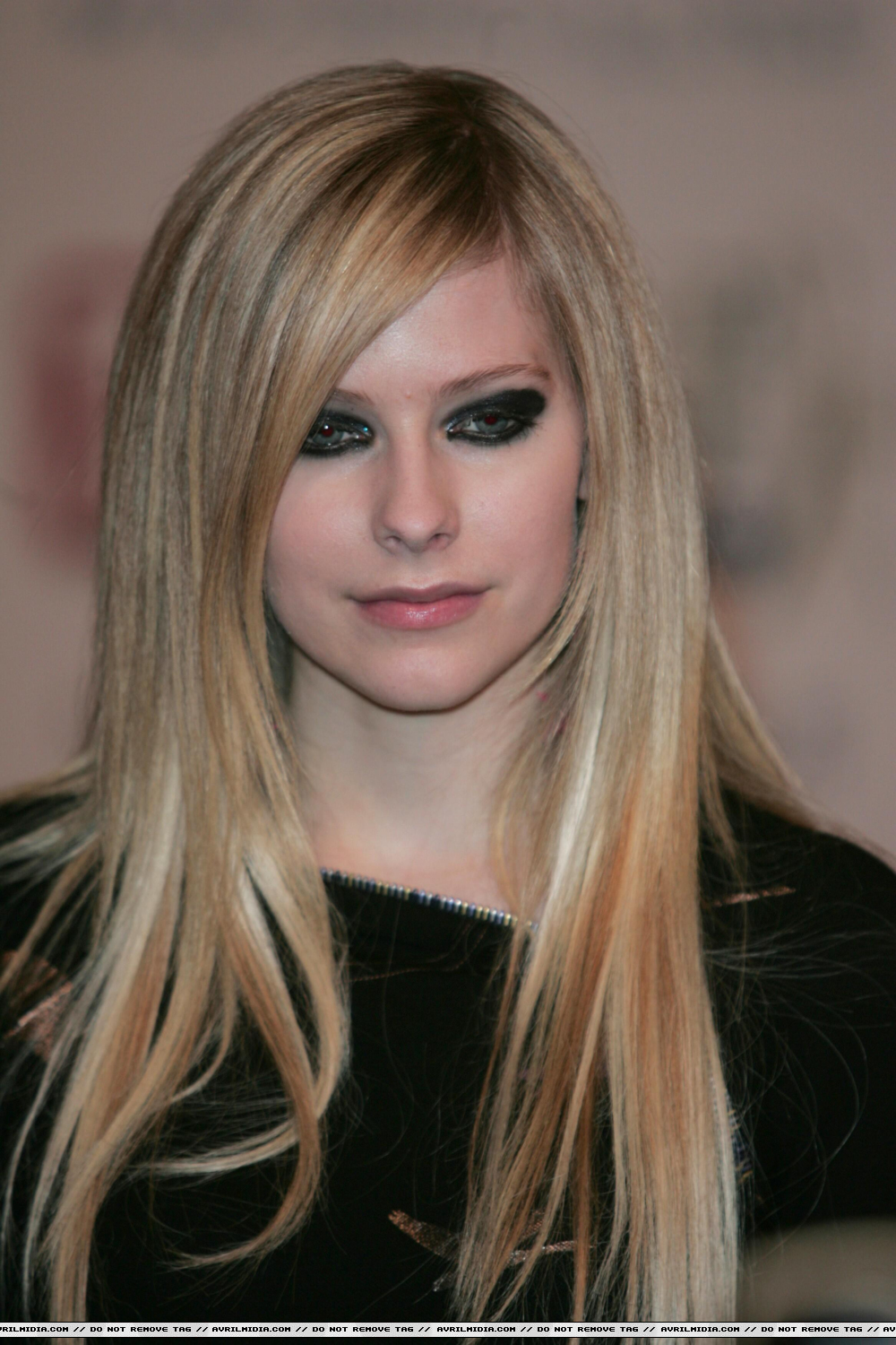 avril-14~1.jpg