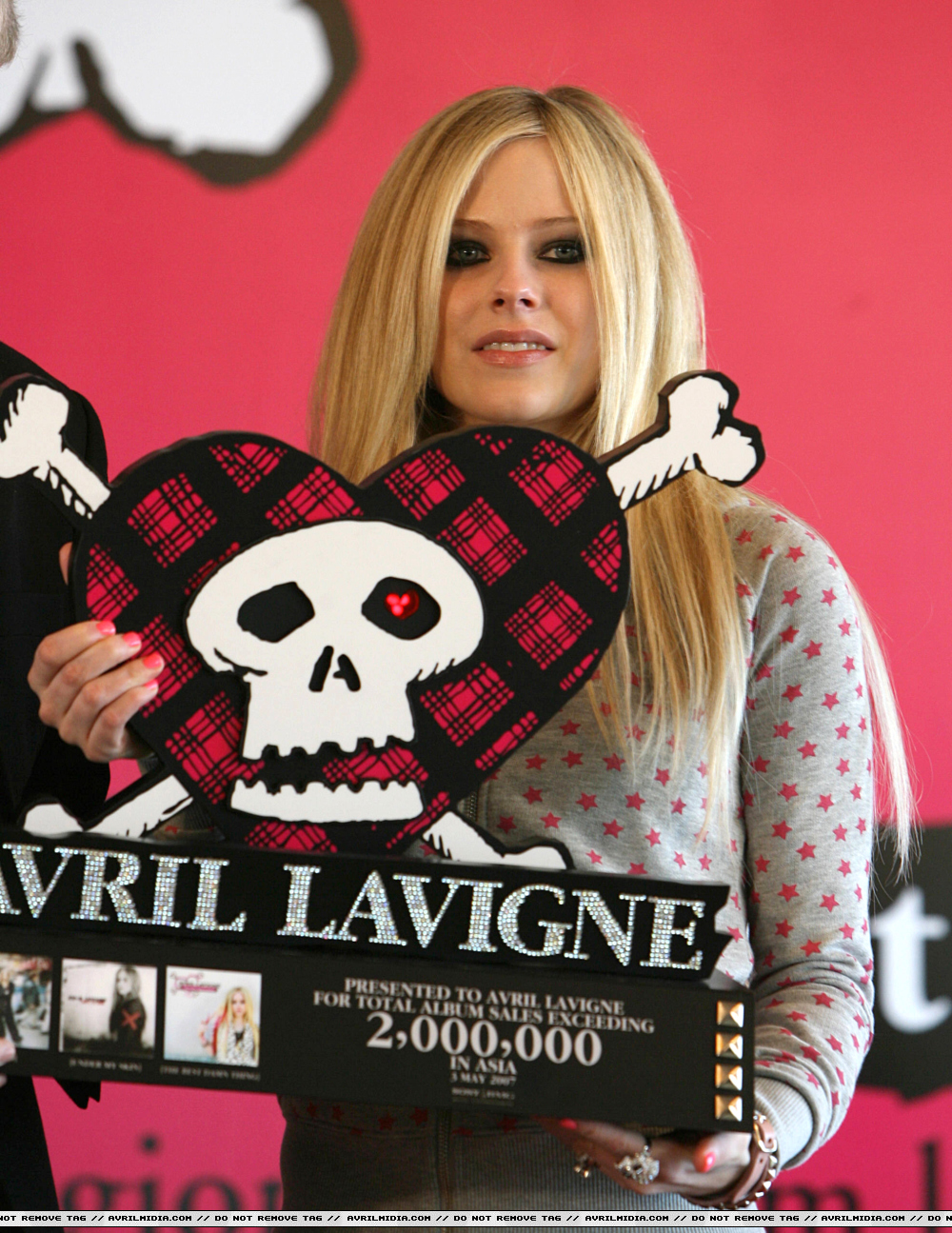 avril-2~3.jpg