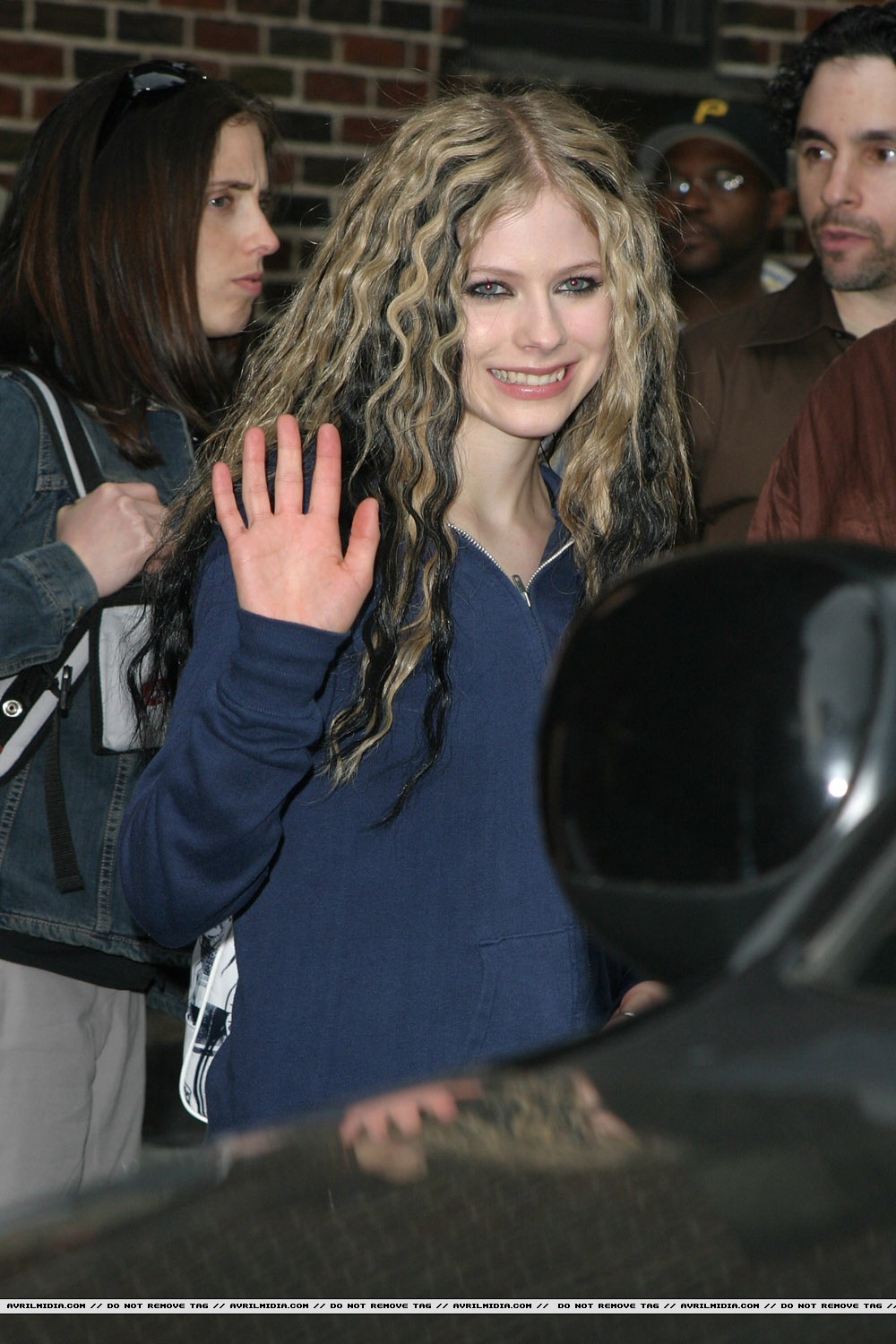 avrilpaparazzi2.jpg