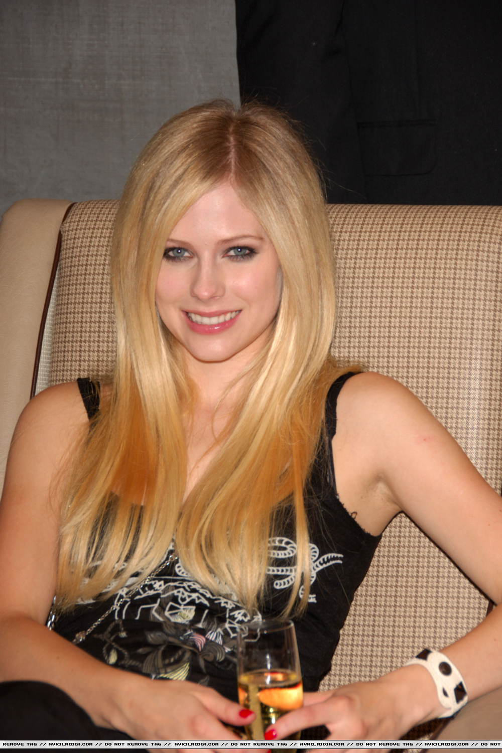 lavigne-3~1.jpg