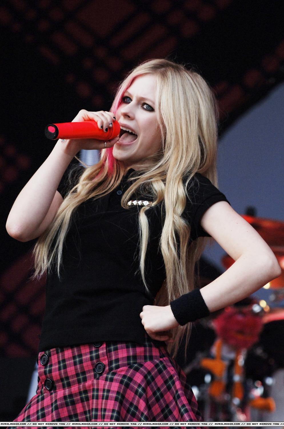 53553_AvrilLavigneHamburg_933_122_645lo.jpg