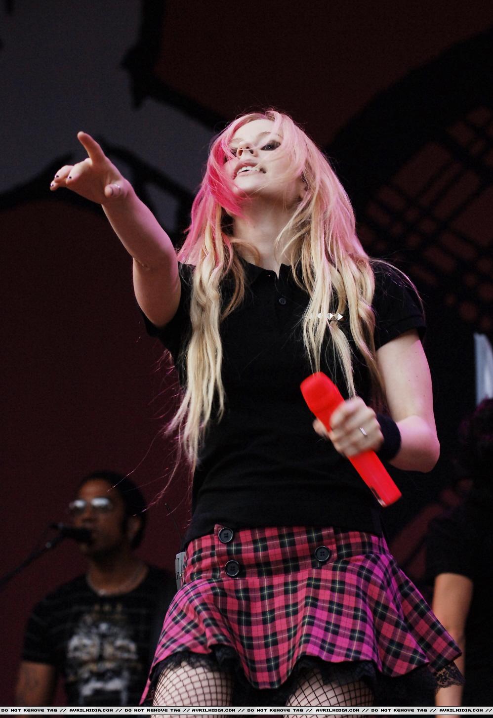 53560_AvrilLavigneHamburg_848_122_138lo.jpg