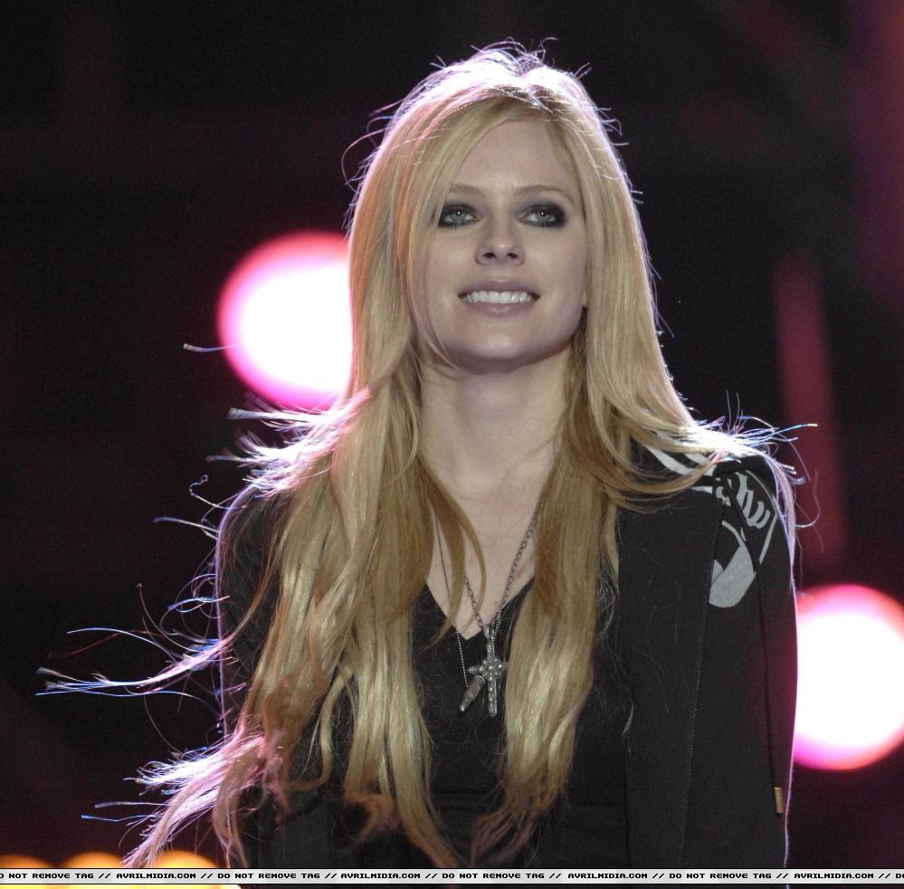 55253_Avril_Lavigne_6_122_822lo.jpg