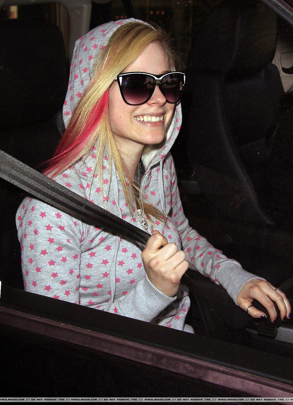 A_Lavigne_001_copy~0.jpg