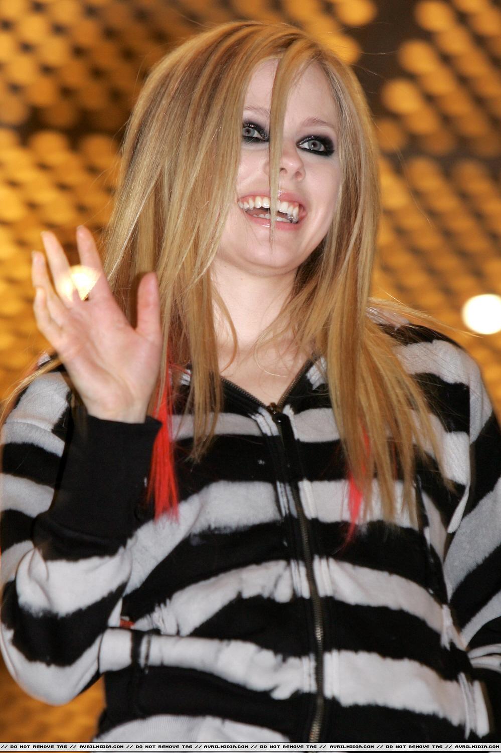 Avril_Lavigne_080_008.jpg