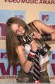 82466_Avril_Lavigne_2002_MTV_VMA_07_122_183lo.jpg