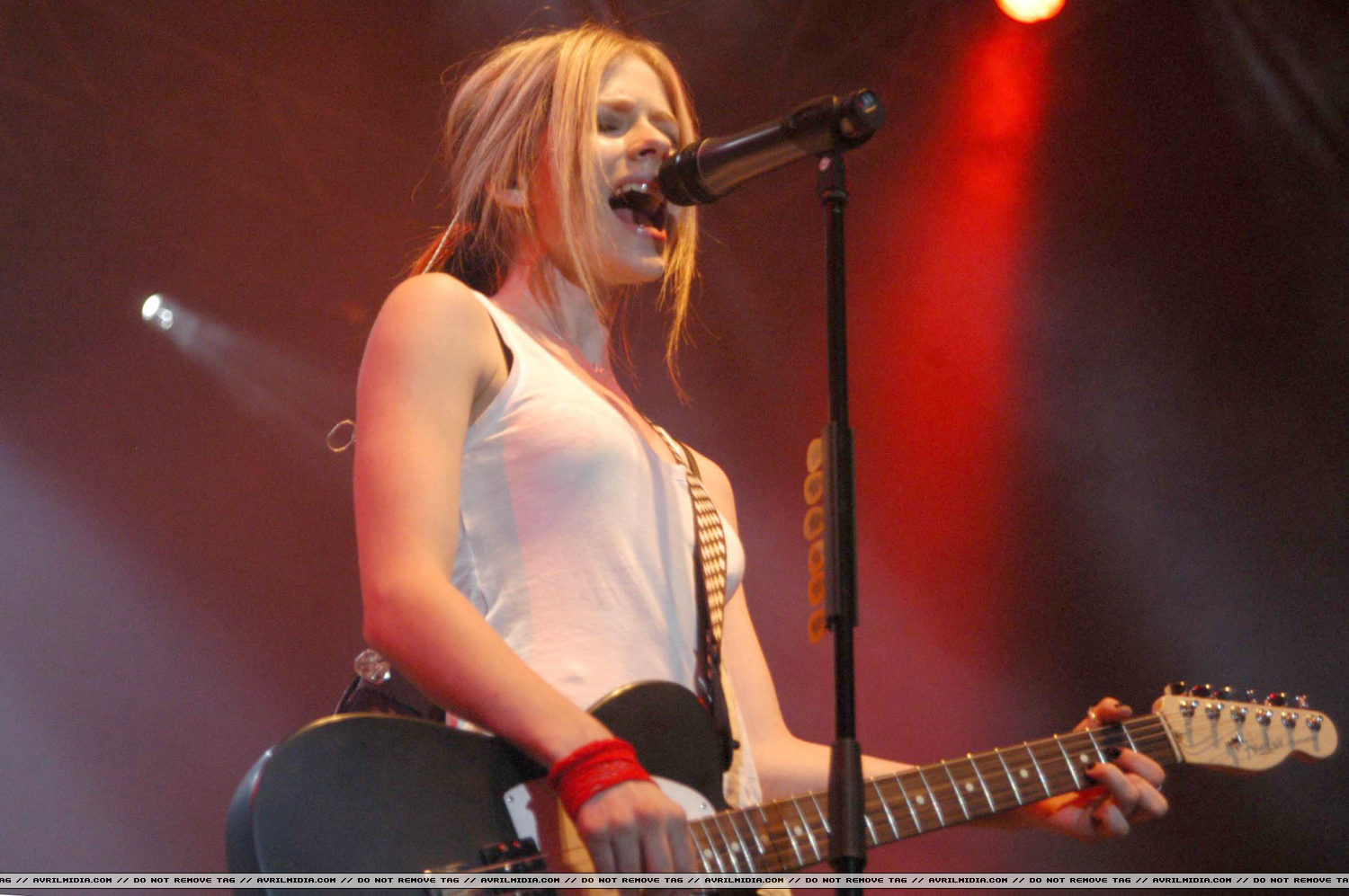 lavigne10.jpg