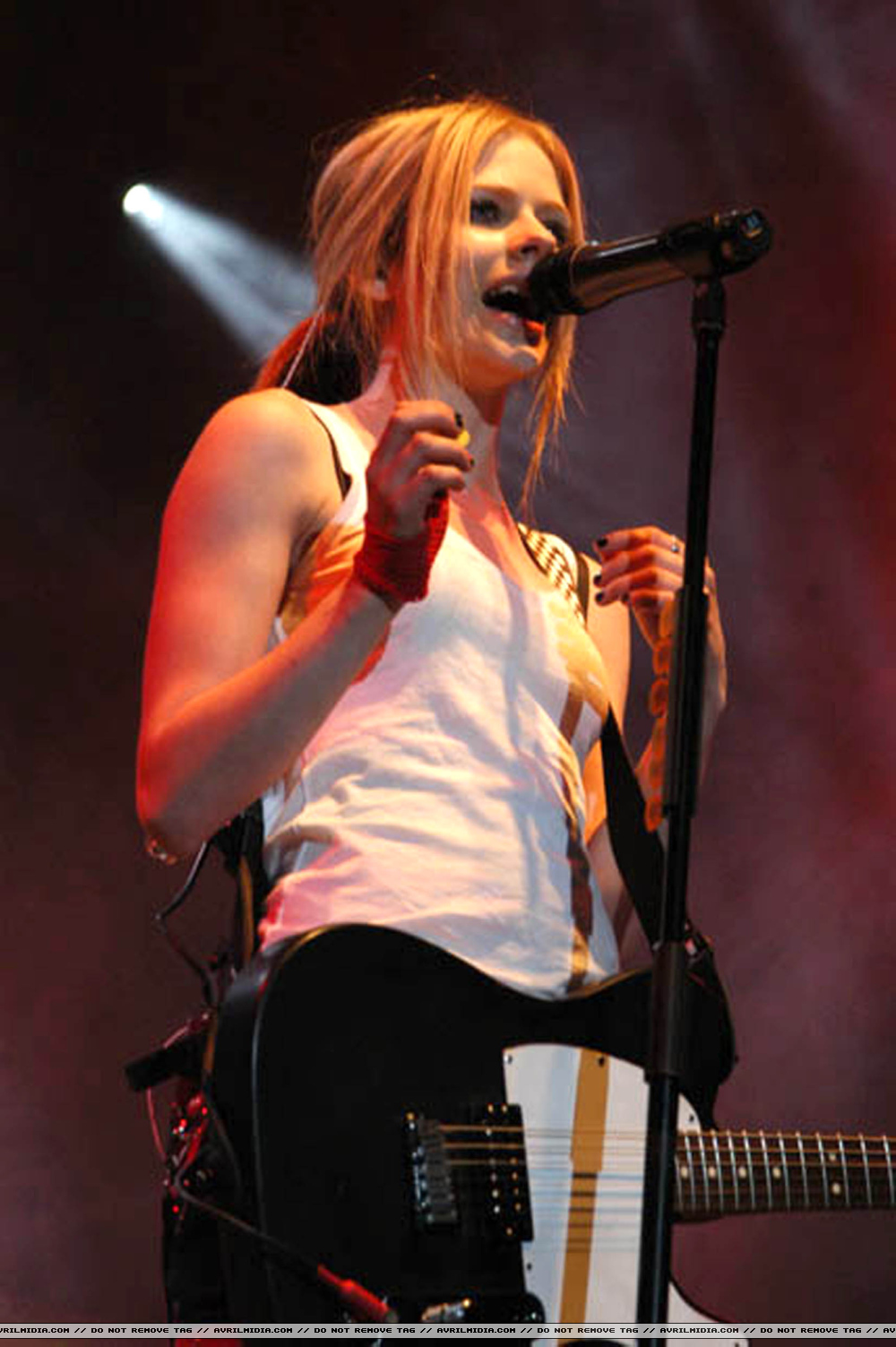 lavigne12.jpg