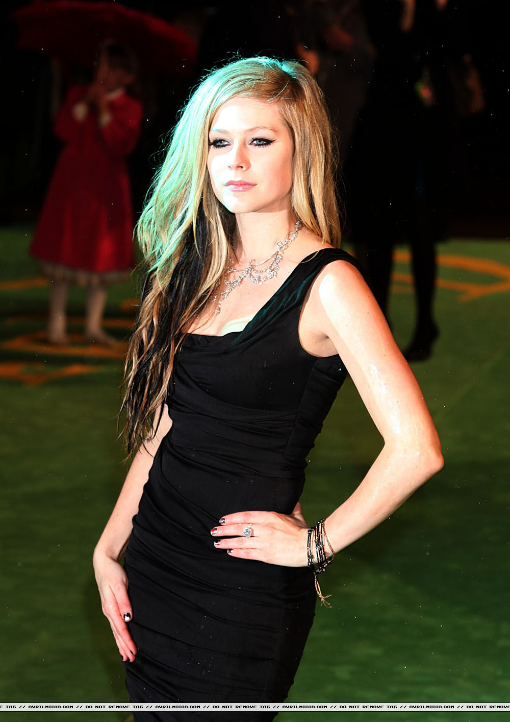 avril-39_copy.JPG