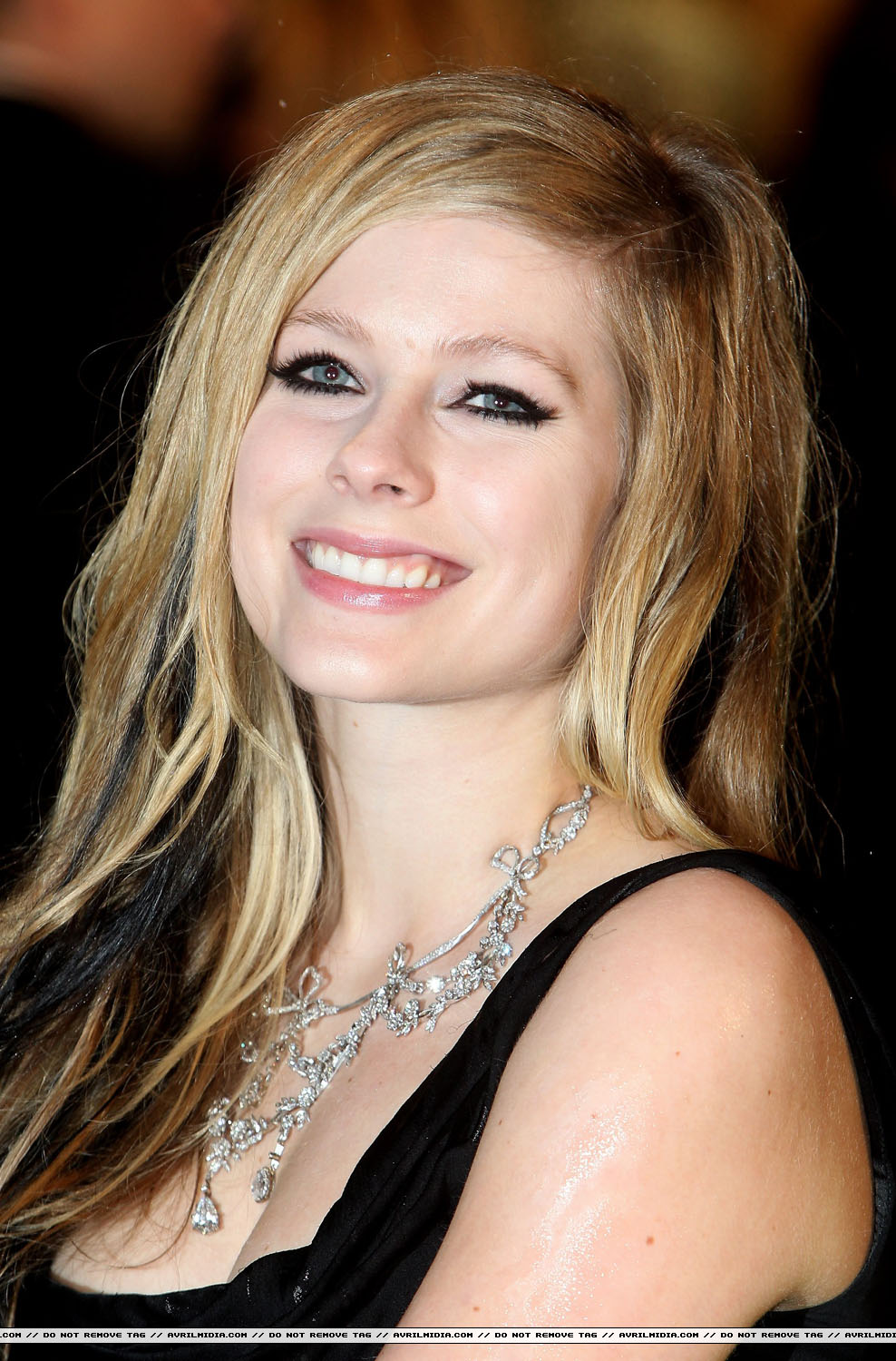 avril-41_copy.JPG