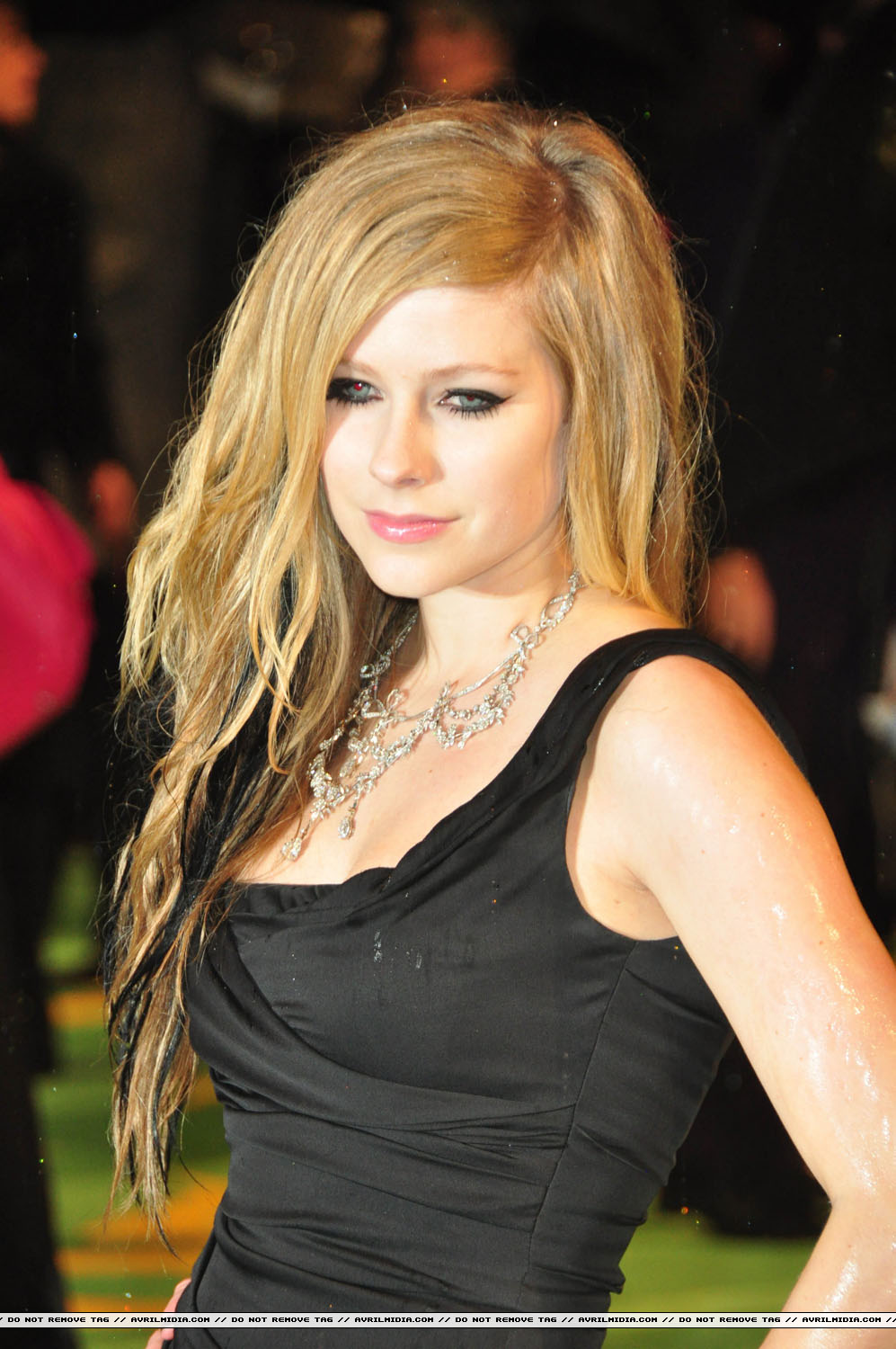 avril-66_copy.JPG