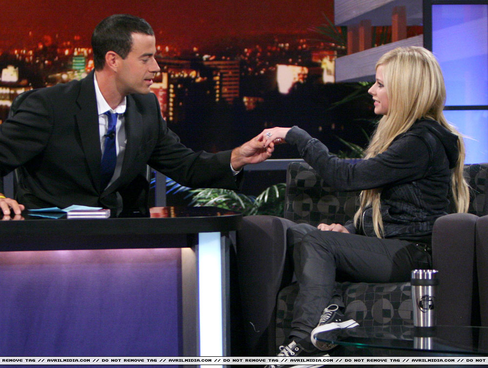 avrillavigne-2007carsondalyshow15jun-12tc_copy.jpg