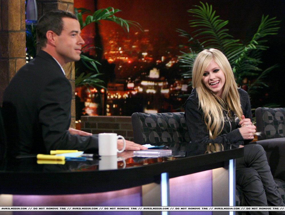 avrillavigne-2007carsondalyshow15jun-37tc_copy.jpg