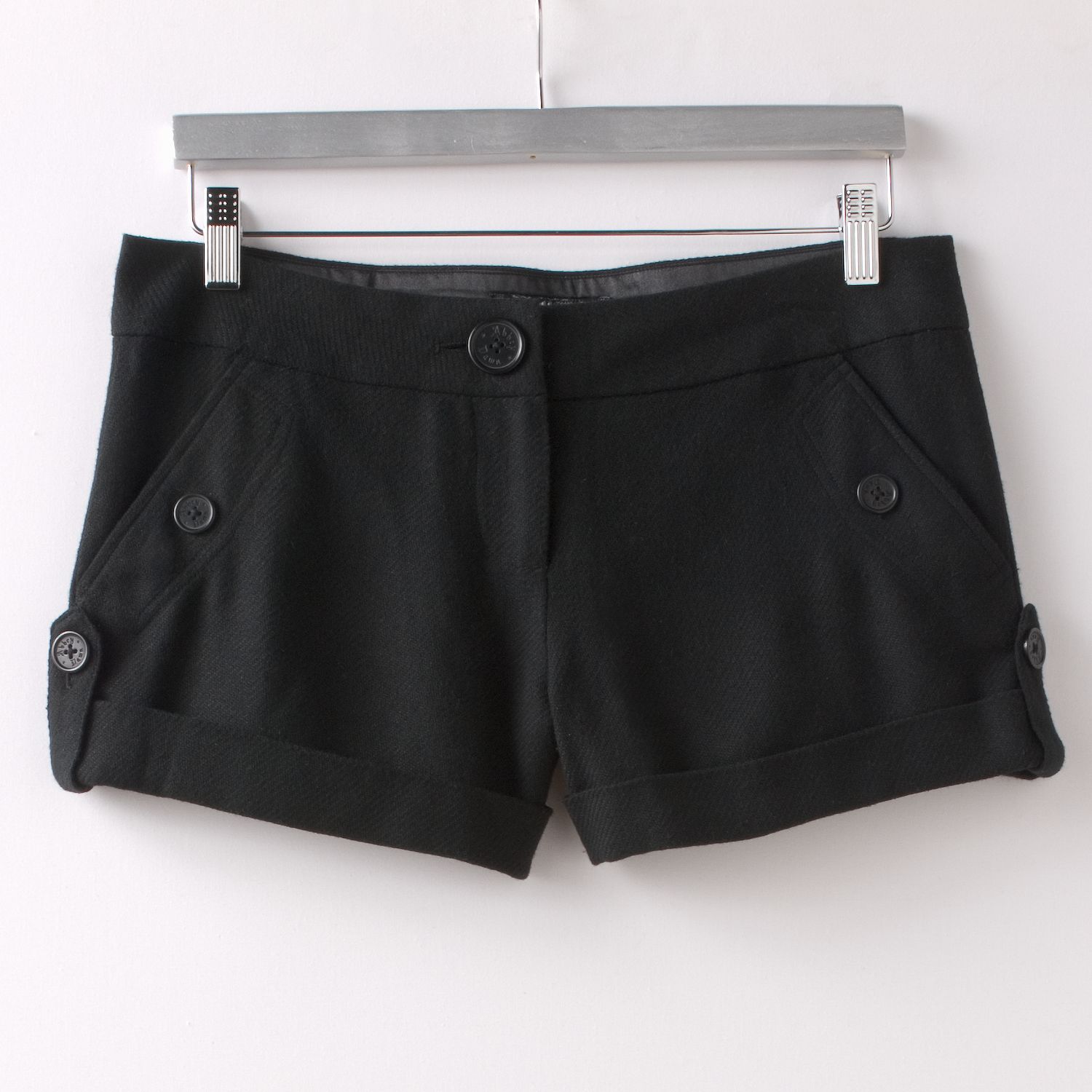 Palavras-chave: calcas_shorts