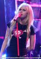 avrillavigne-2007carsondalyshow15jun-61tc_copy.jpg