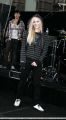 avrillavigne-2007sydneysunriseconcert8may-43tc_copy.jpg