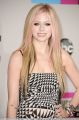 avrillavigne-2010americanmusicawards21nov-22tc_copy_copy.jpg