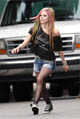 avrillavigne-whatthehellmusicvideoset4dec-15tc.jpg