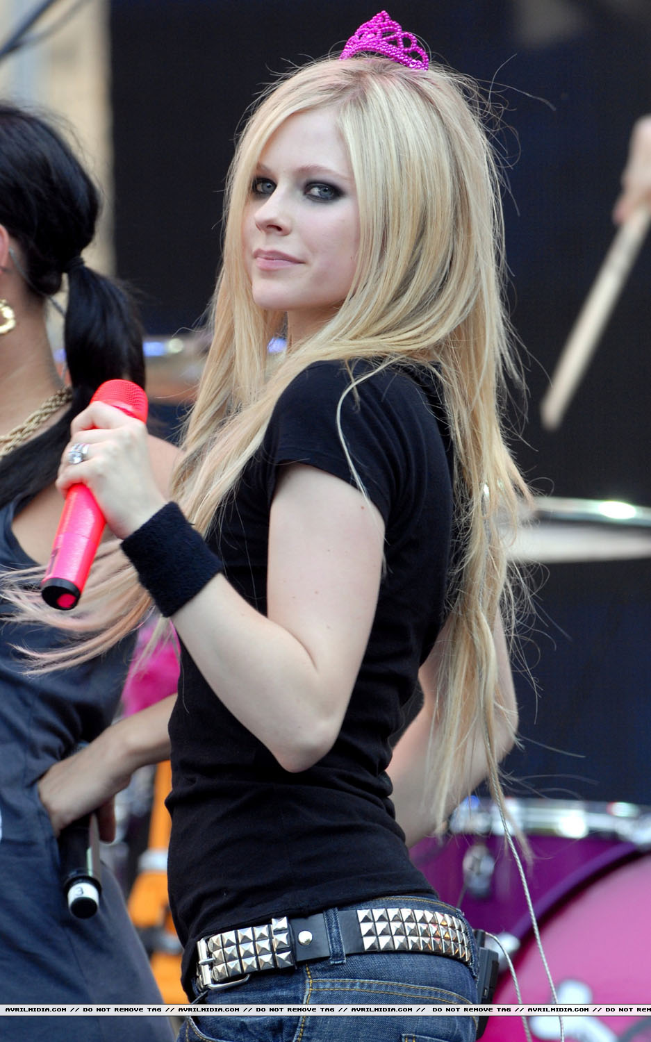 avrillavigne-2007muchmusicawardsrehearsal17jun-01t.jpg