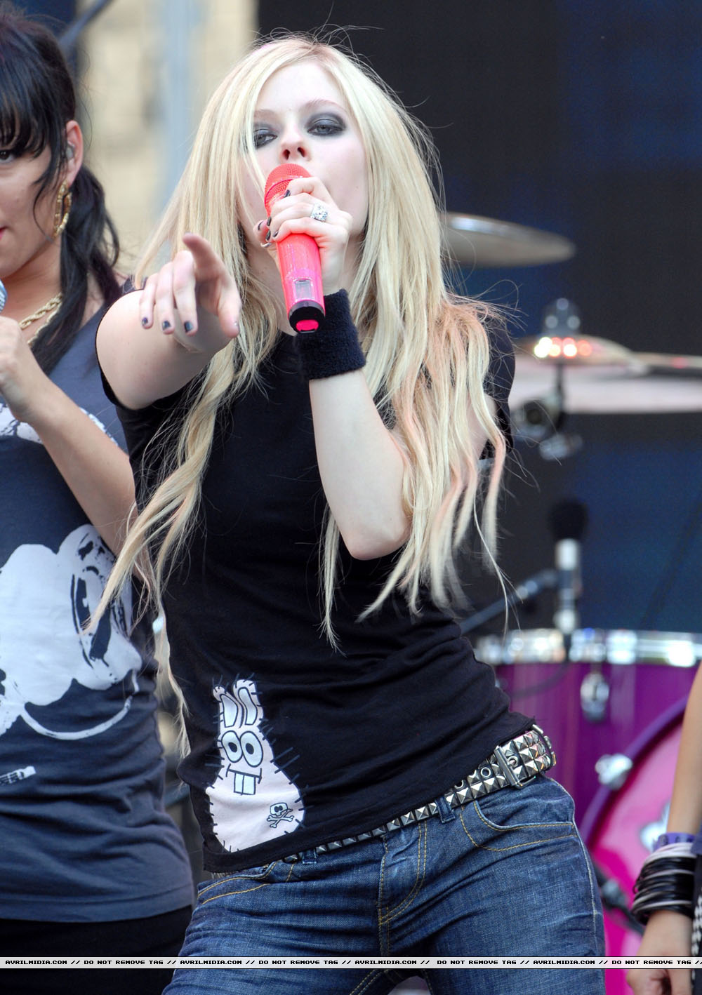 avrillavigne-2007muchmusicawardsrehearsal17jun-02t.jpg