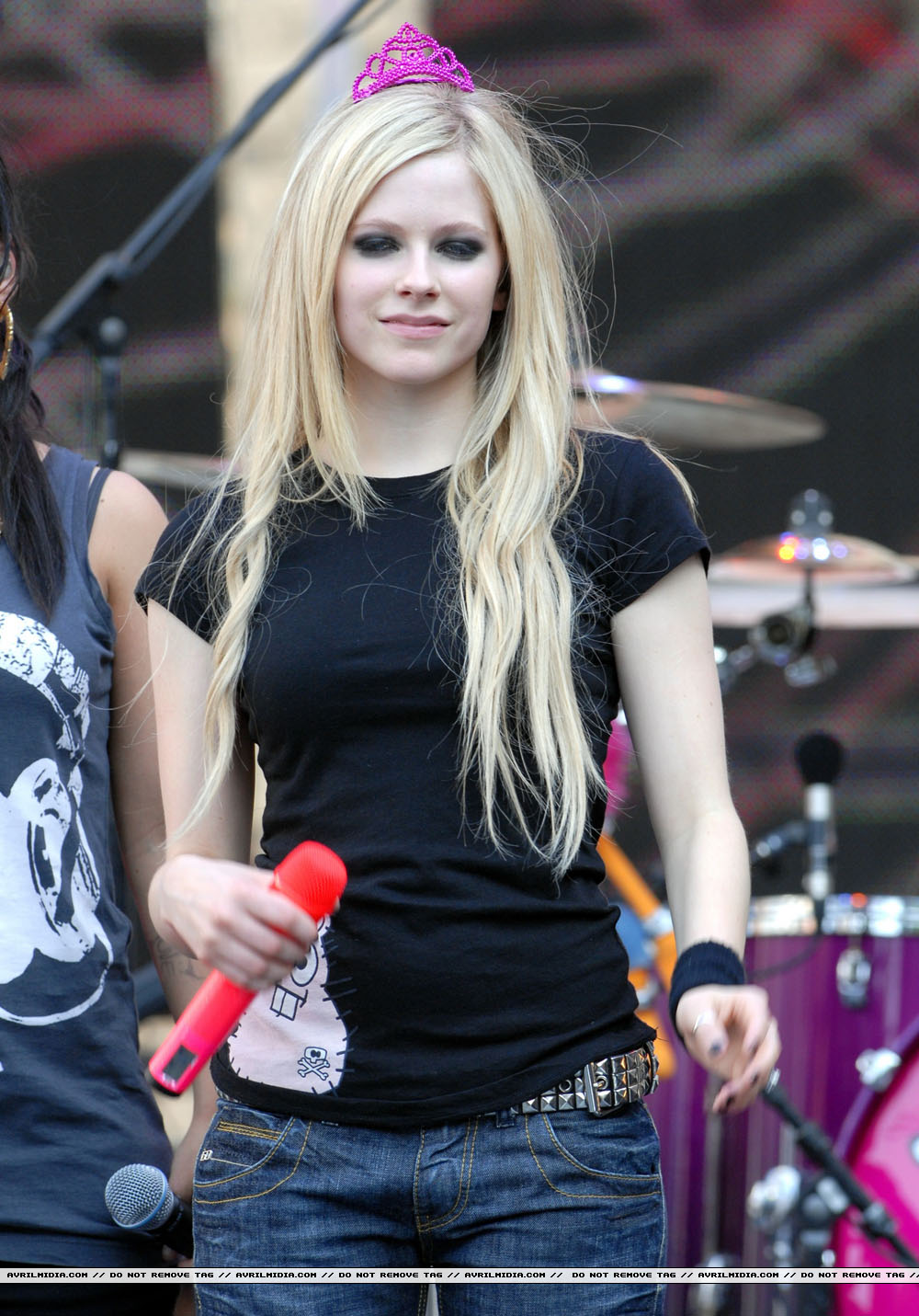 avrillavigne-2007muchmusicawardsrehearsal17jun-21t.jpg