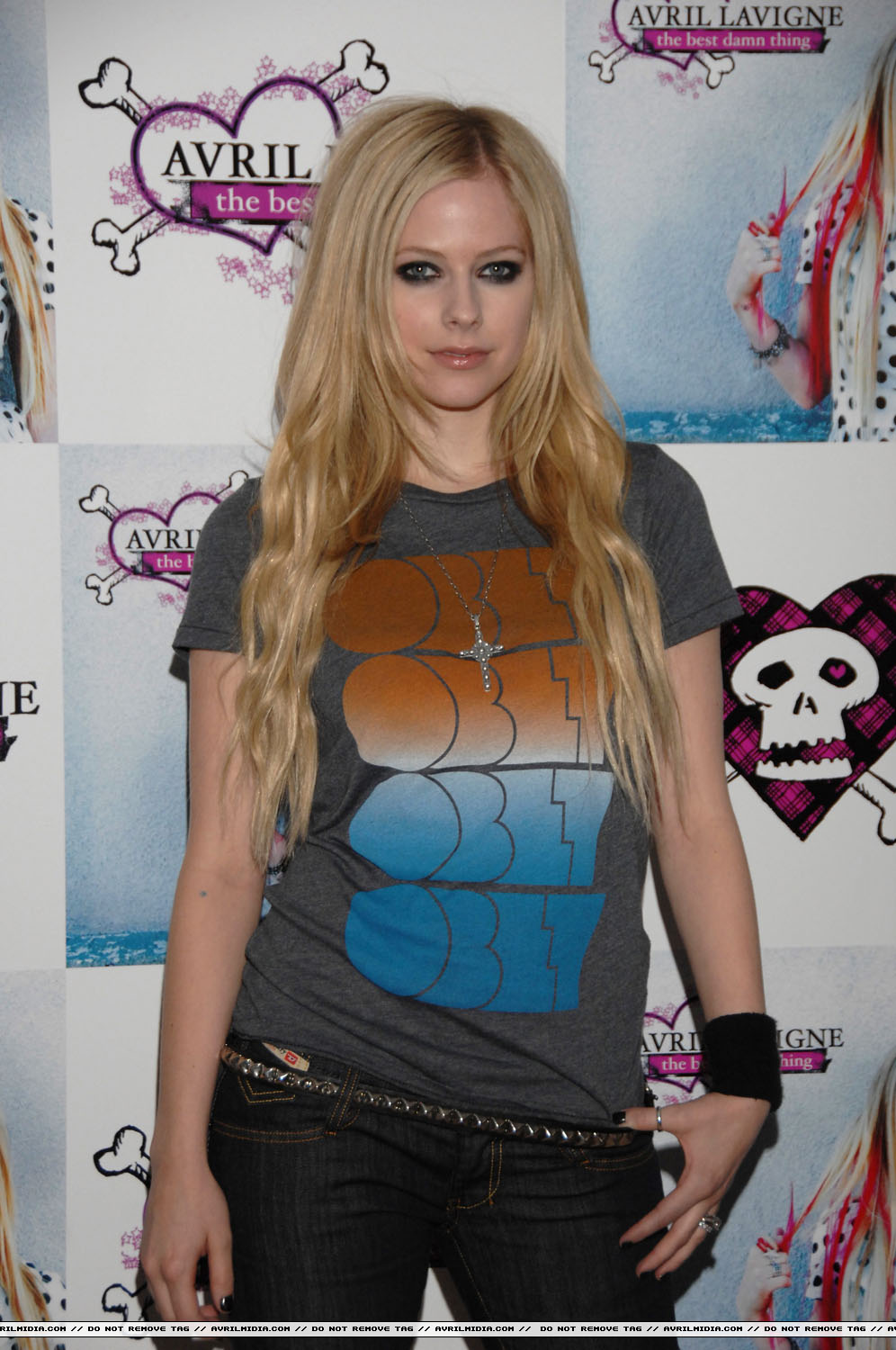 avrillavigne-2007tbdtalbummadridpromo26jun-08tc.jpg