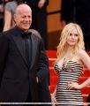 avrillavigne-2009overthehedgecannes21may-070tc.jpg