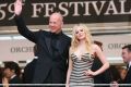 avrillavigne-2009overthehedgecannes21may-096tc.jpg