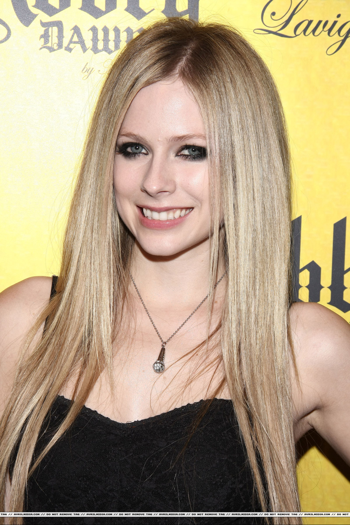 ABBEYDAWN_PURE_avrilmidia2_07.jpg