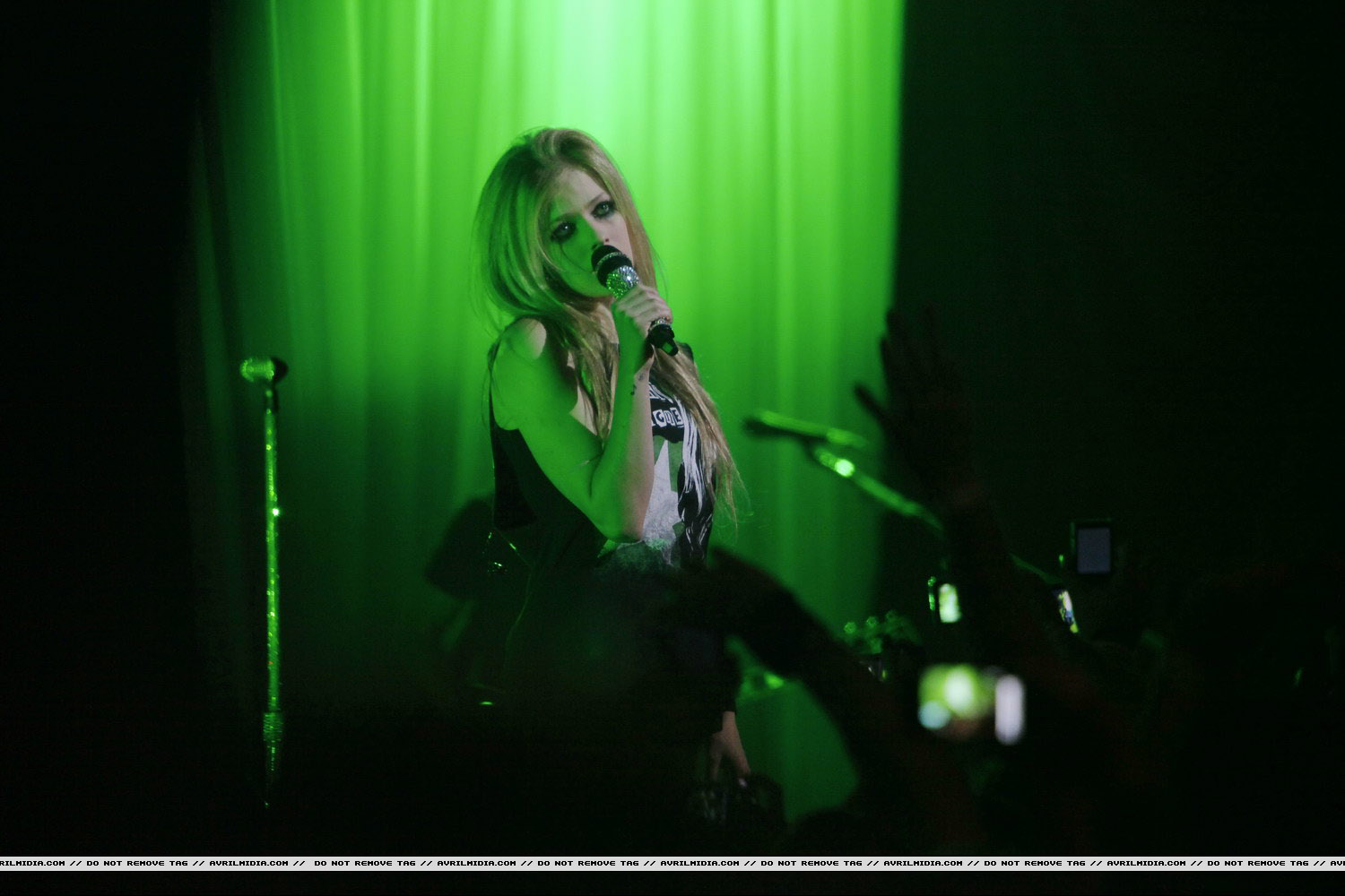 avrilmidia_saopaulo_jul27_21.jpg