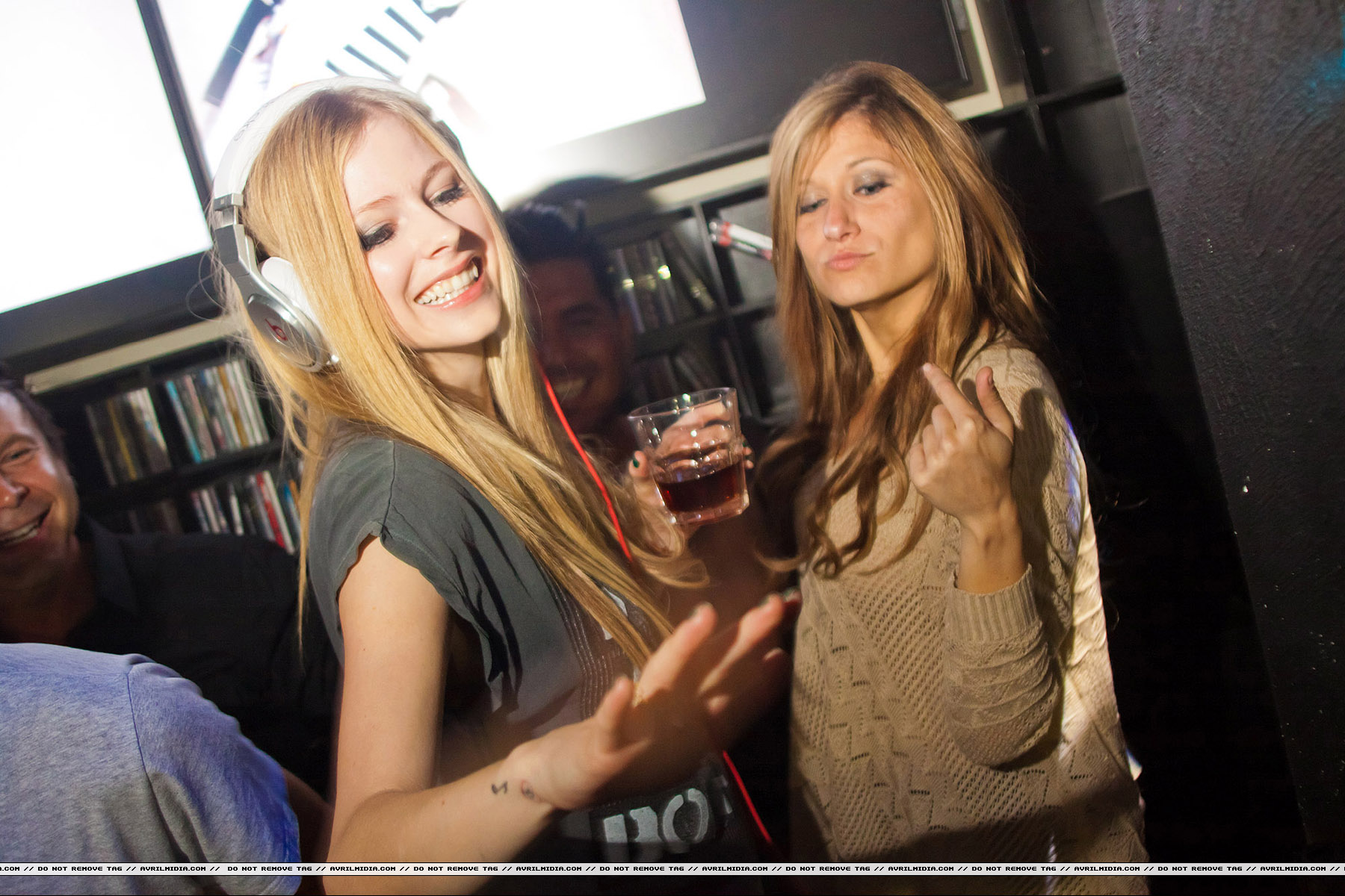 gypsyclub_moscow_avrilmidia_280329.jpg