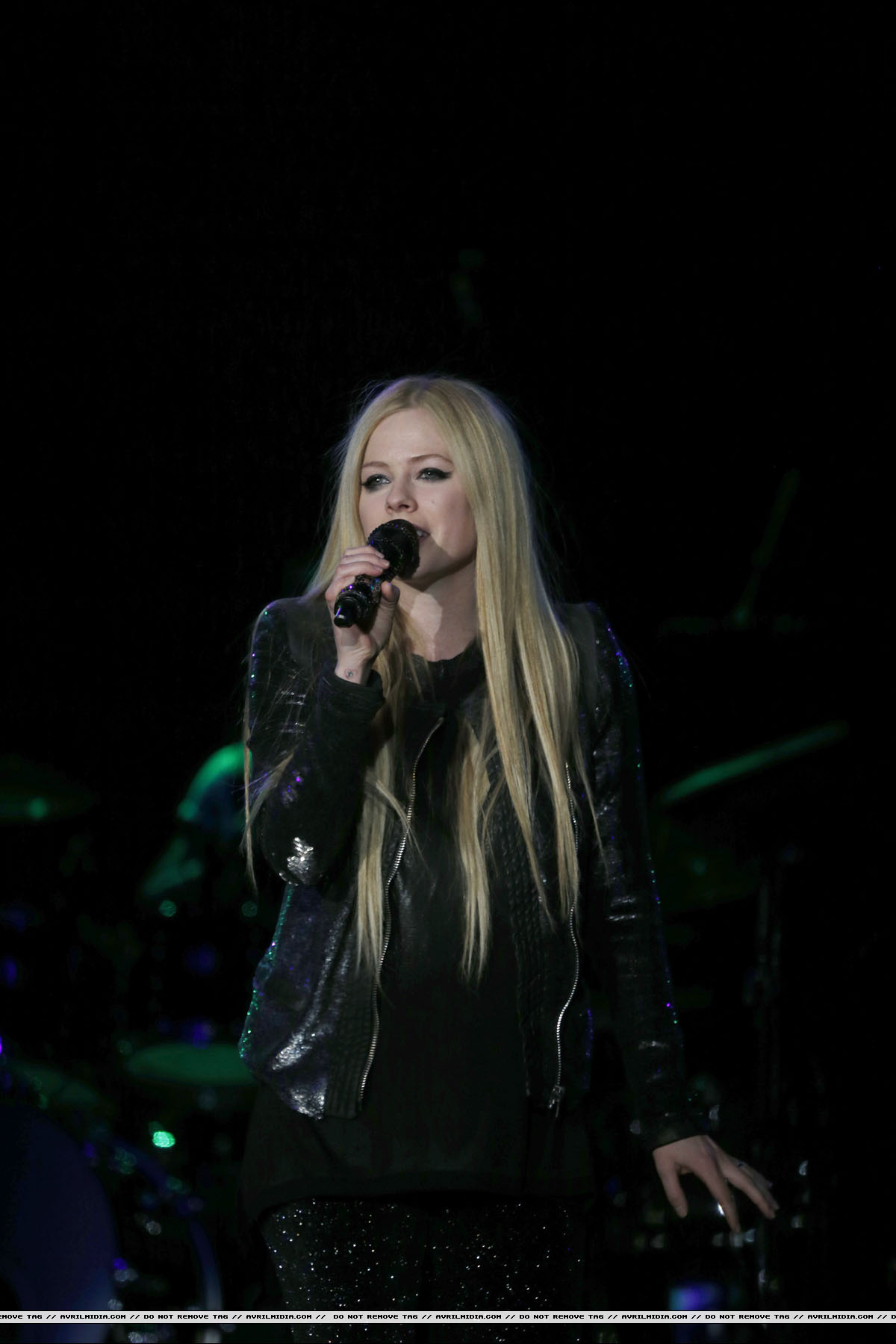 paramount_avrilmidia_111213_284329.jpg