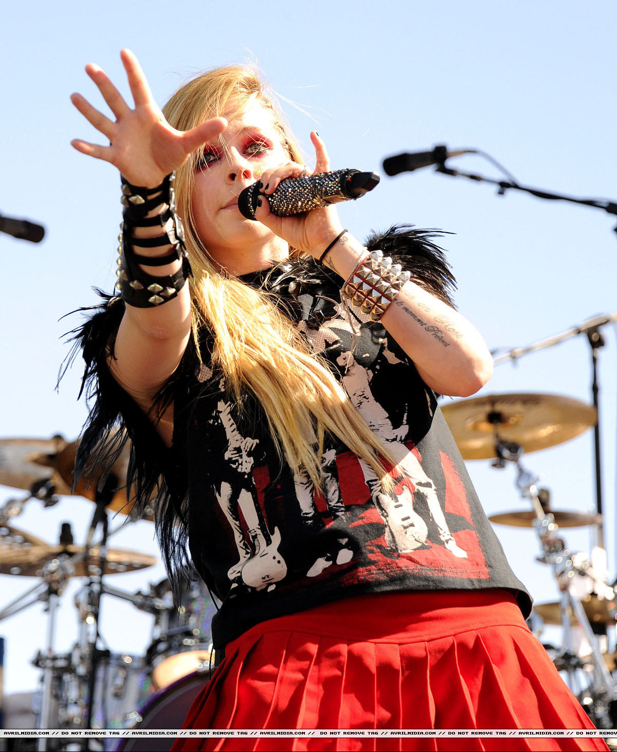 Avril7EiHeart_281629.JPG