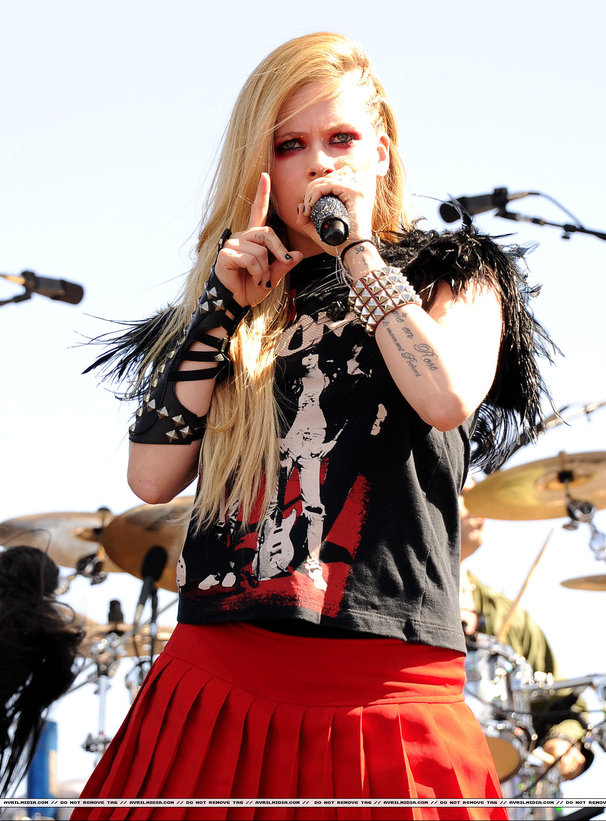 Avril7EiHeart_282029.JPG