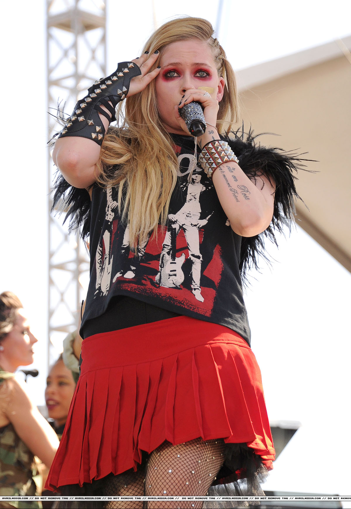 Avril7EiHeart_282529.JPG