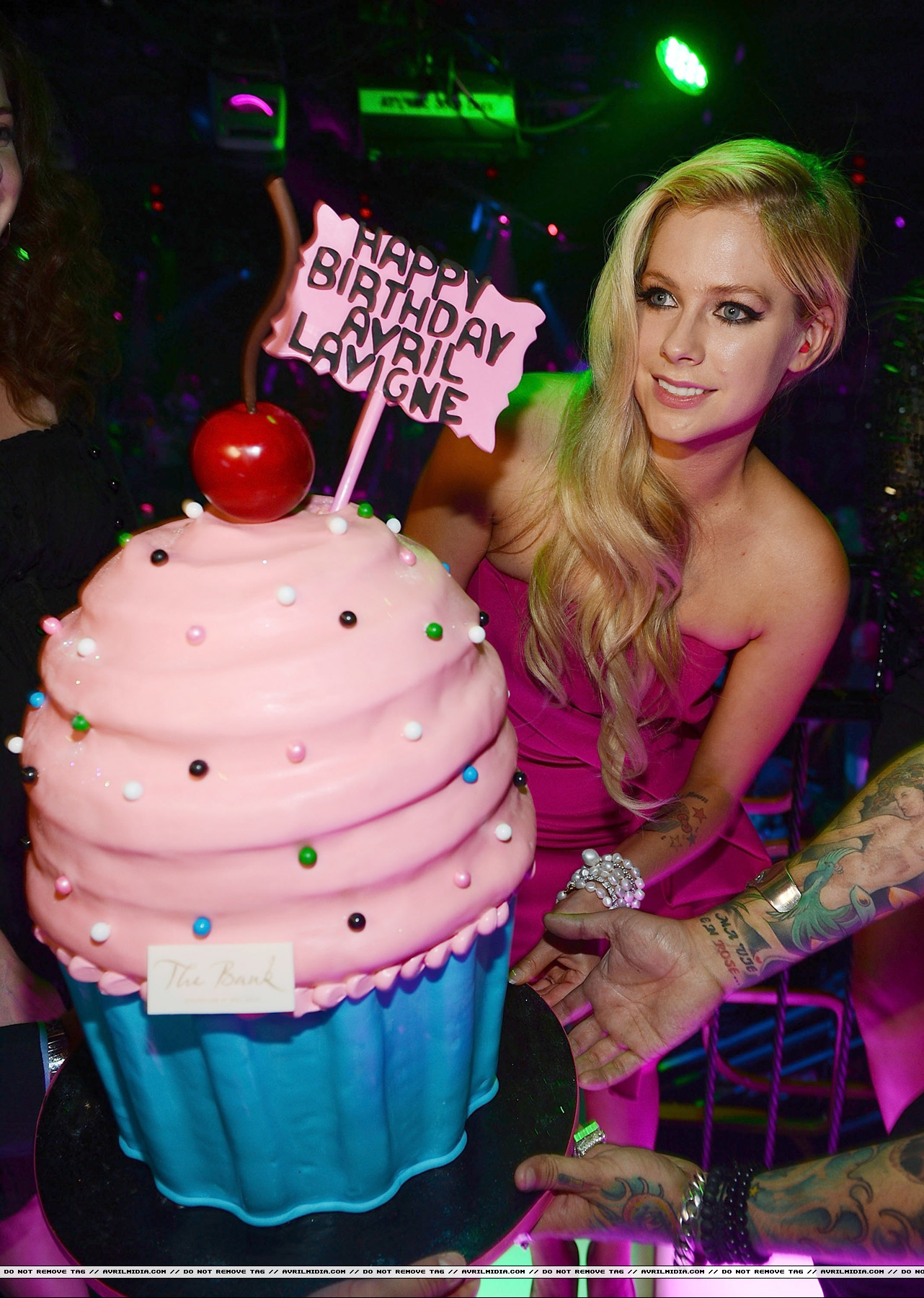 30thbirthday_avrilmidia06.jpg